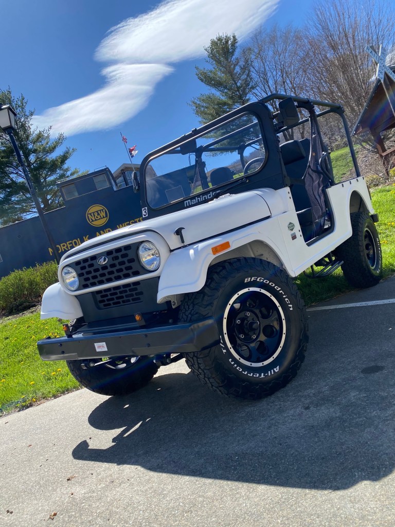 Mahindra Roxor on backstreets of WJ