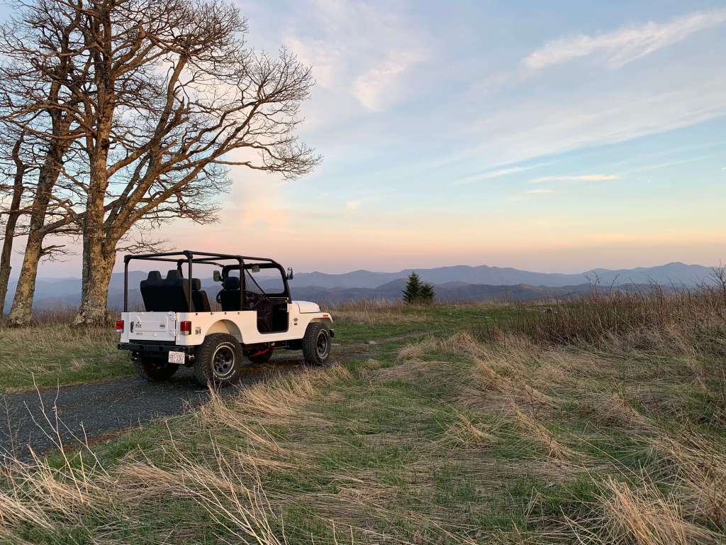 Roxor on hilltop